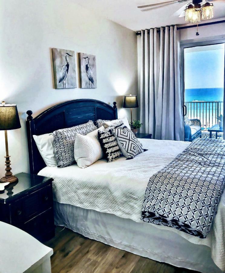 Barefoot Bliss - Beachfront Condo - Sleeps 12 Panama City Beach Eksteriør billede