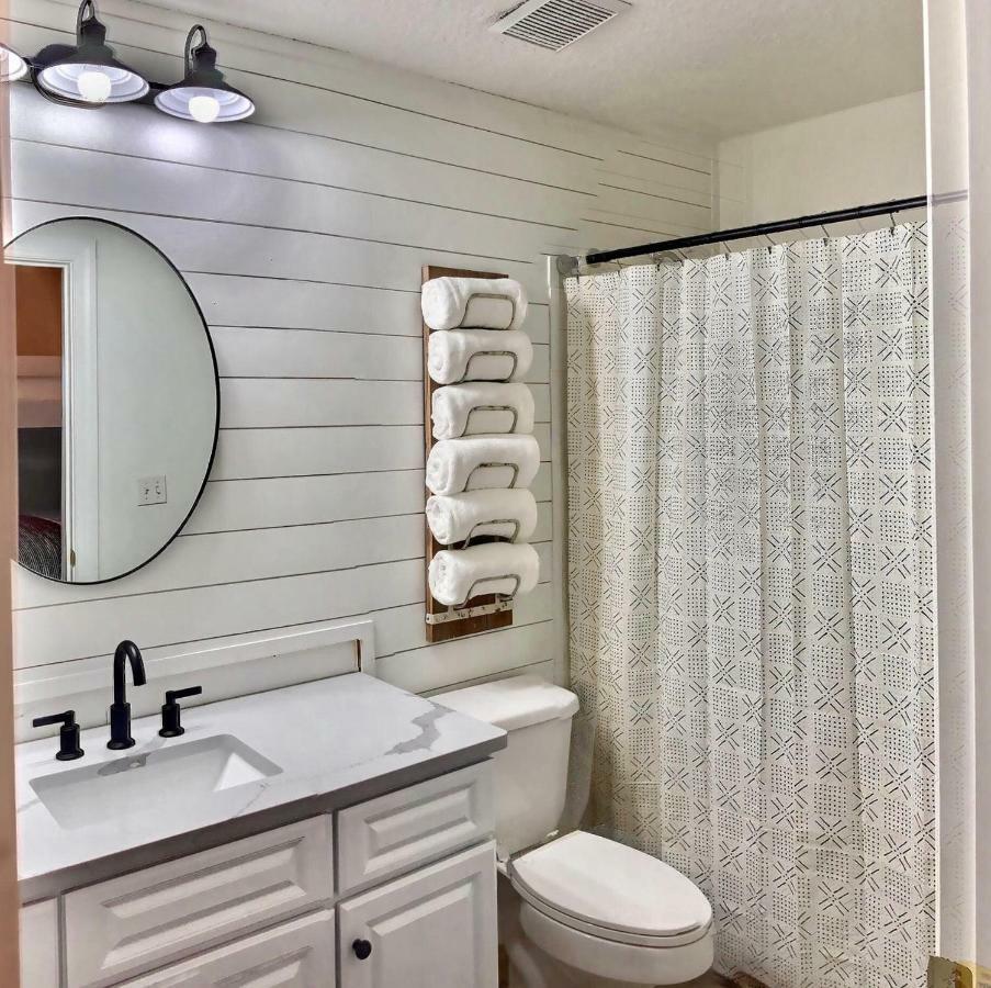 Barefoot Bliss - Beachfront Condo - Sleeps 12 Panama City Beach Eksteriør billede