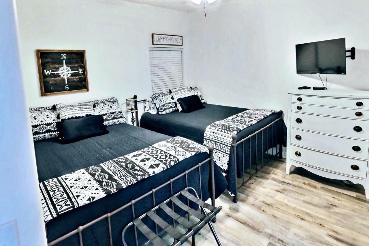 Barefoot Bliss - Beachfront Condo - Sleeps 12 Panama City Beach Eksteriør billede