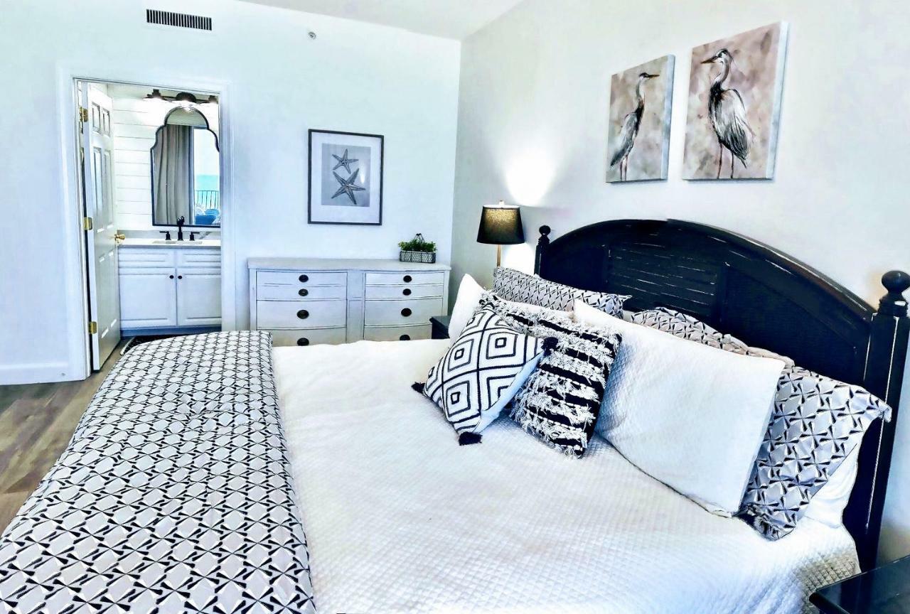 Barefoot Bliss - Beachfront Condo - Sleeps 12 Panama City Beach Eksteriør billede